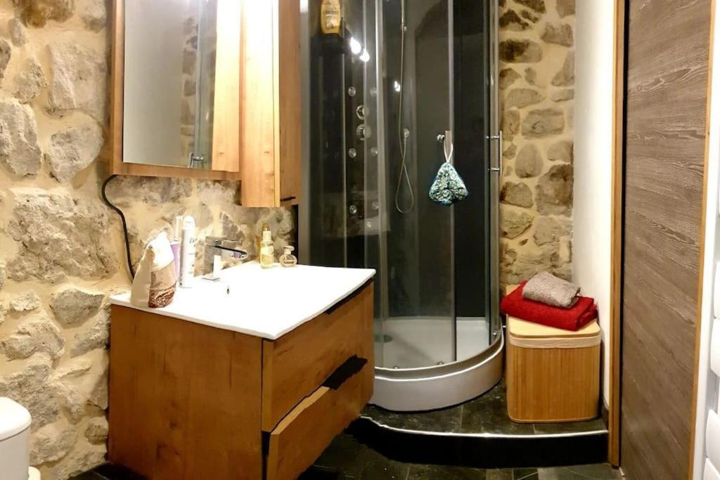 Appartement L'Huile Et L'Eau à Antraigues-sur-Volane Extérieur photo